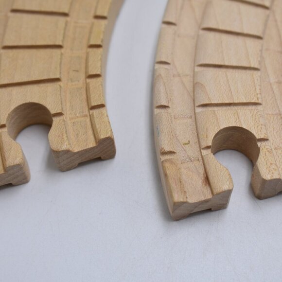 Lot of 10 Clickity Clack 4" Curved Switch Thomas & Friends Wooden Railway Train - Picture 9 of 12